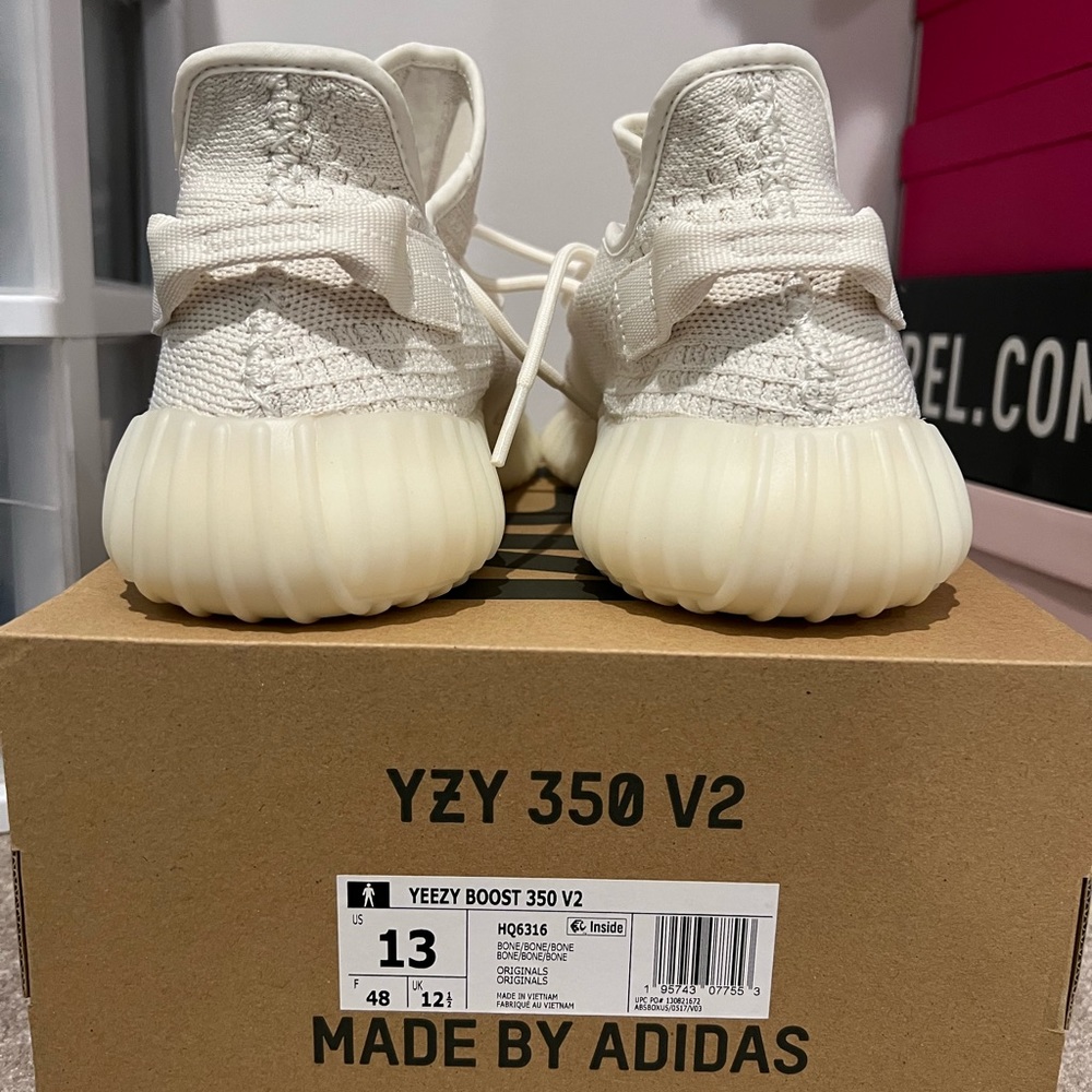 Yeezy Boost 350 - Picture 5 of 5